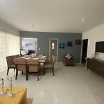 Alojamiento Luxury By 10 Pax